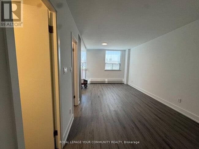 Photo du bâtiment - 135 Tyndall Ave