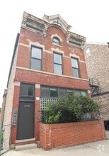 Building Photo - 856 N May St