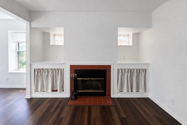 Building Photo - 5367 Pershing Ave
