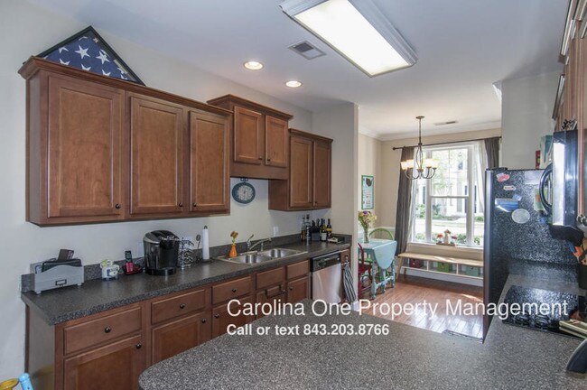Building Photo - 2388 Kings Gate Ln