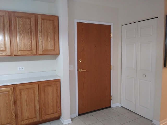 Building Photo - 165 Hunt Club Dr