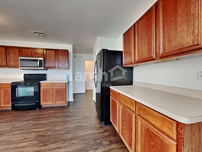 Foto del edificio - 1246 Yukon Dr