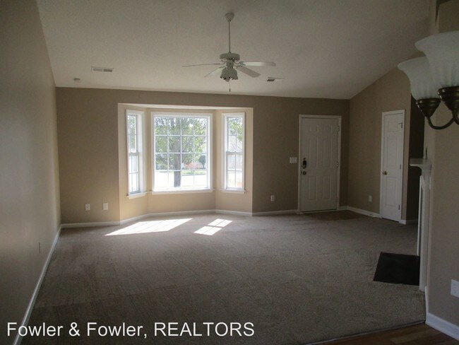 Building Photo - 3 br, 2 bath House - 118 Hammond Drive