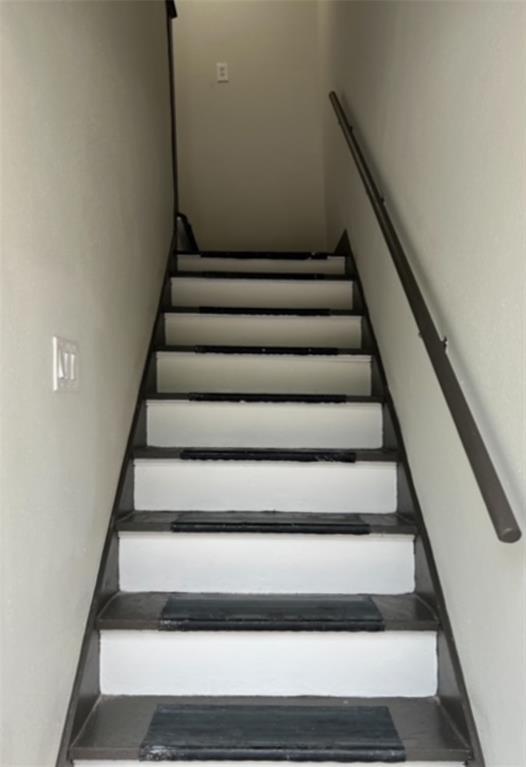 Foto del edificio - 4704 Greenbriar Dr