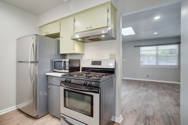 Foto del edificio - 2300 Trailside Dr
