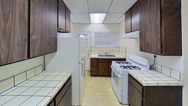 Building Photo - 601 Riker Street - Salinas