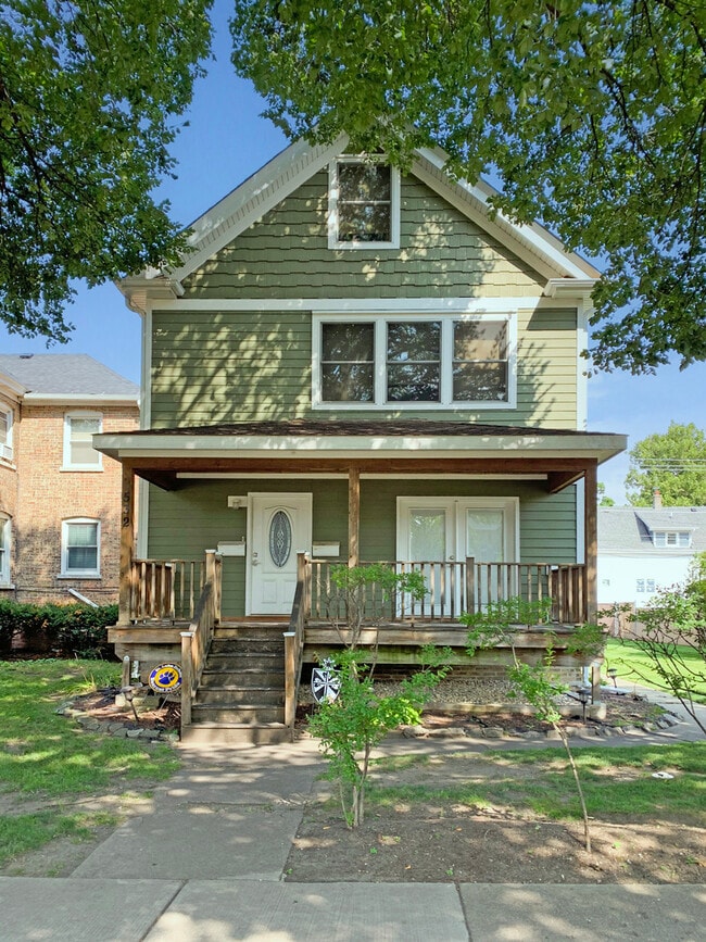 Building Photo - 532 Hannah Ave
