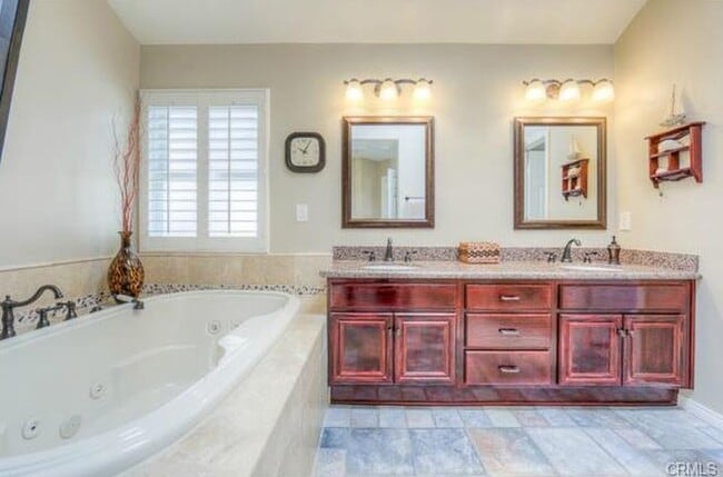 Building Photo - Downtown Huntington Beach - Beachfront Gorgeous Home - Stunning Remodel!!!