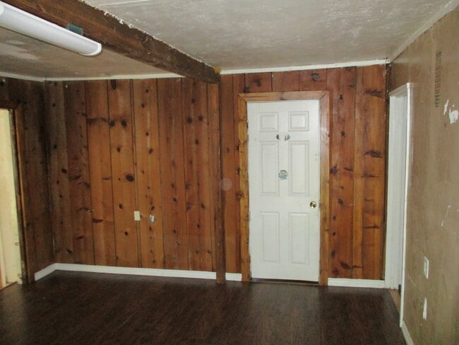Building Photo - 4206 Trent Rd