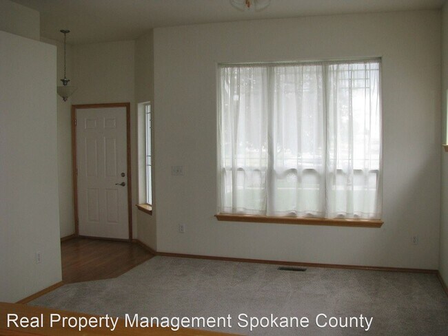 Foto del edificio - 3 br, 2 bath House - 9318 N Oak Street