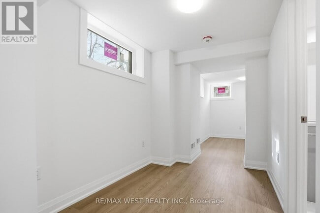 Building Photo - 85 Allanbrooke Dr