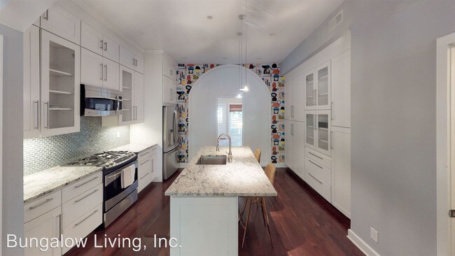 Building Photo - 624 3rd St NE