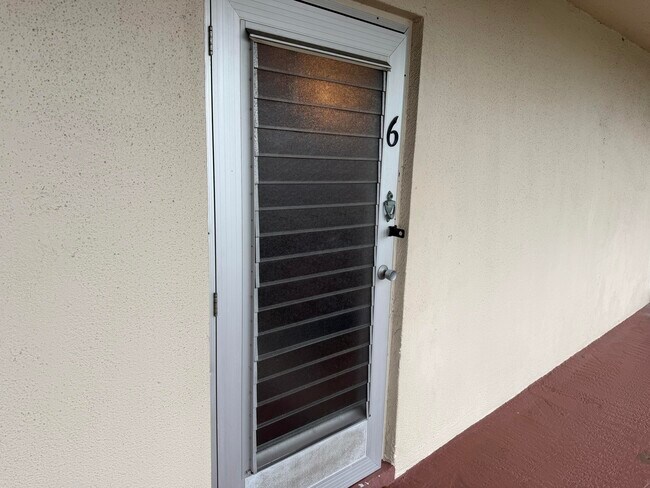 Foto del edificio - 502 Davis Rd