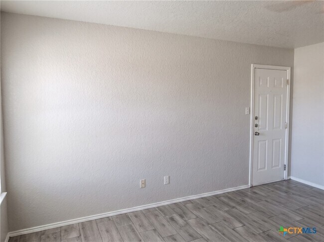 Foto del edificio - 2704 Edgefield St