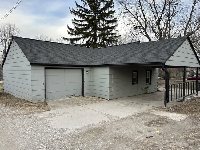 Building Photo - 3210 York St