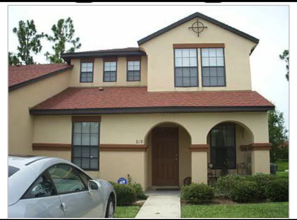 Foto del edificio - 619 Briar Way Ln
