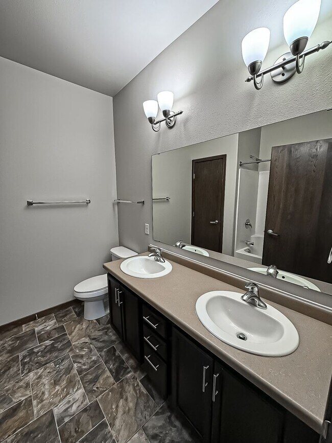 Interior Photo - The Metropolitan