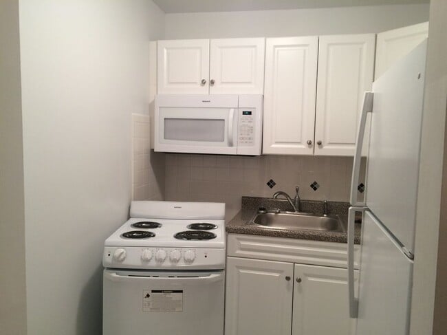 Foto del edificio - 208 Undercliff Ave