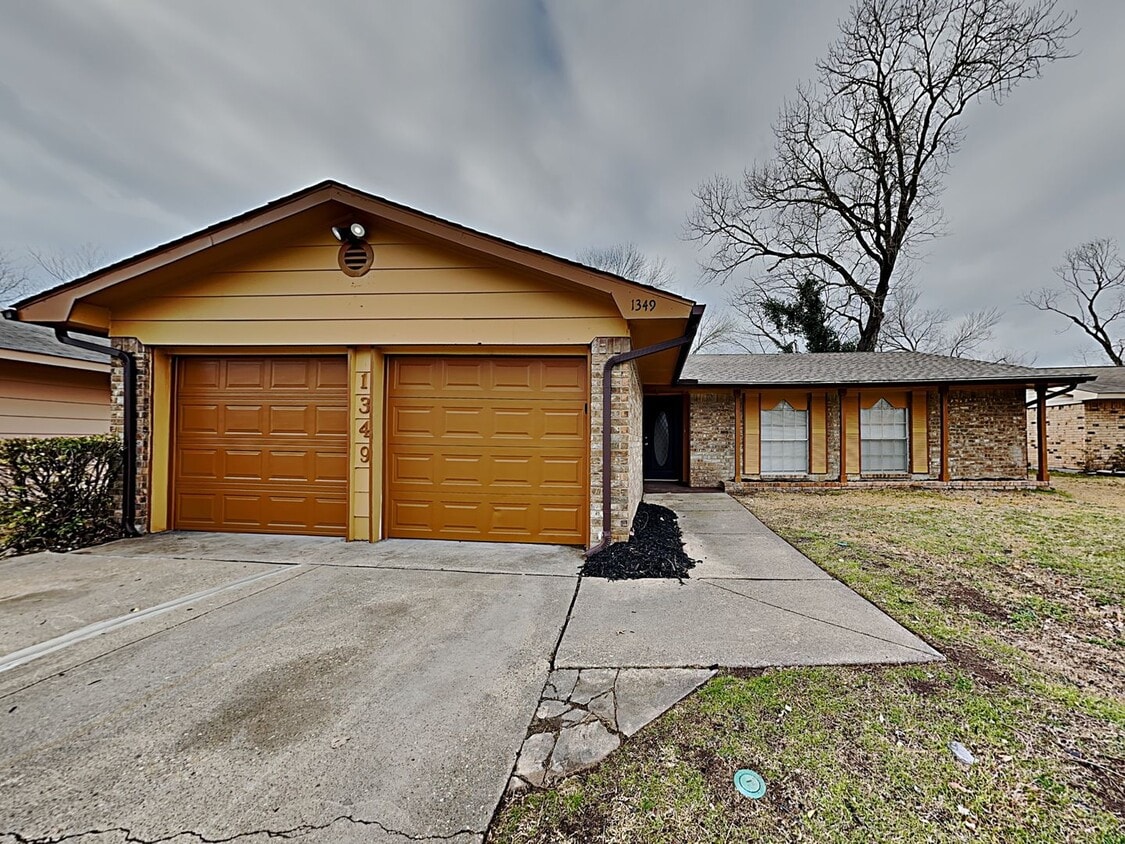 Coming Soon! 3 BR/2BA | Newly Renovated Single Family Home | Fenced backyard | In Mesquite - Coming Soon! 3 BR/2BA | Newly Renovated Single Family Home | Fenced backyard | In Mesquite