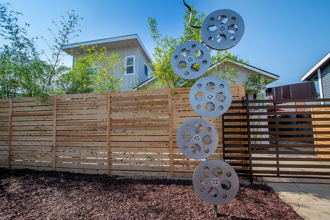 Building Photo - 2522 Gleason Ave