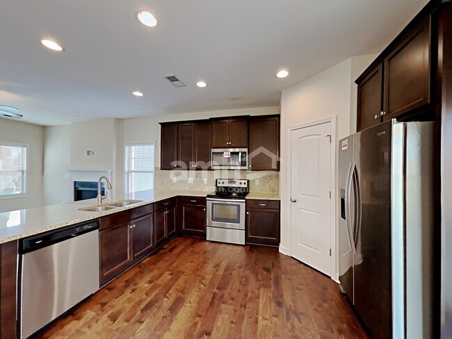 Building Photo - 232 Lanier Pl