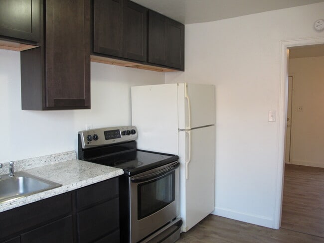 Building Photo - 446 N 22nd St