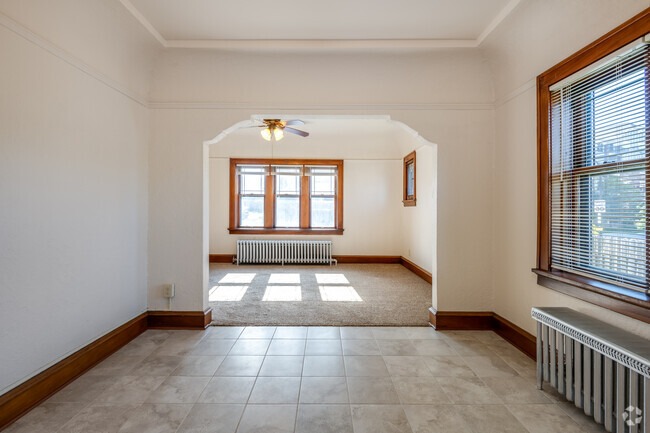 1HAB, 1BA - 650SF - WestGlen