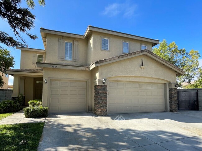 Building Photo - 31559 Crimson Dr