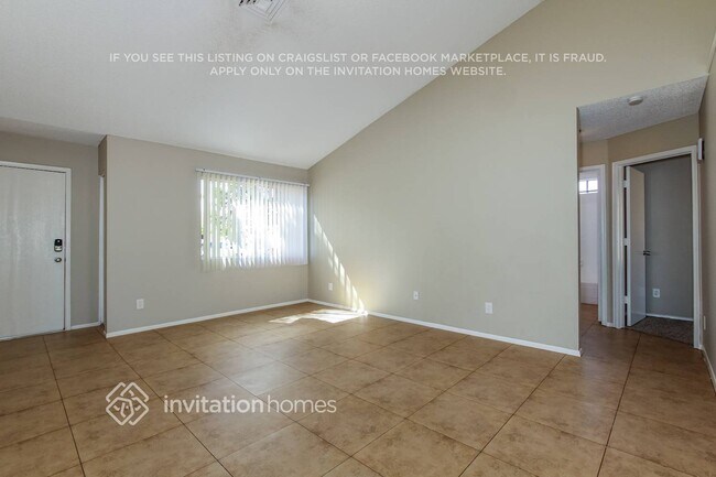 Building Photo - 7740 W Meadowbrook Ave