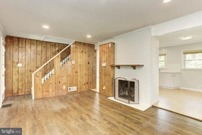 Foto del edificio - 5726 Crawford Dr