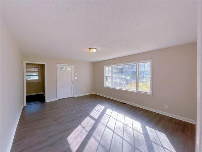 Foto del edificio - 2126 Ivydale St