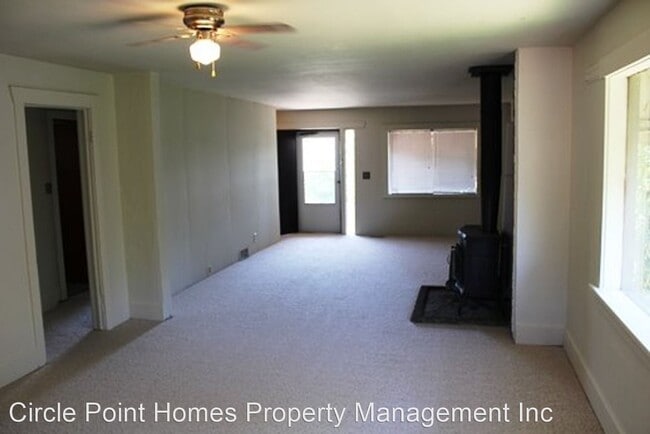 Building Photo - 2 br, 1 bath House - 810 NE 79th St