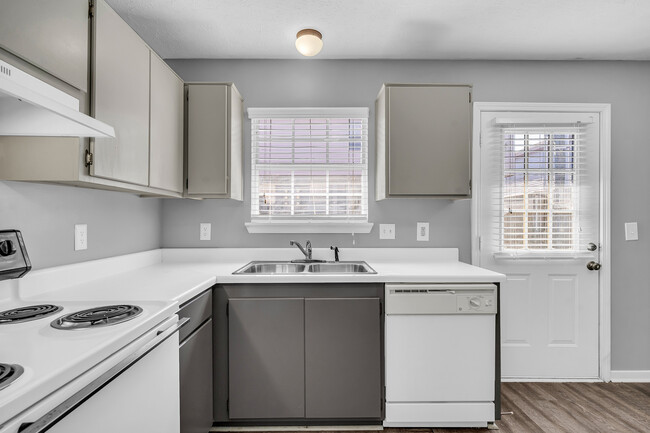 Building Photo - The Block Townhomes