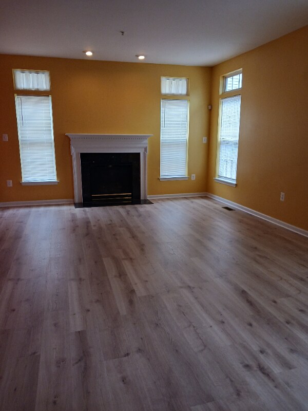 Building Photo - 5008 Sinope Way