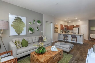 Sendero Gateway Apartment Homes photo'