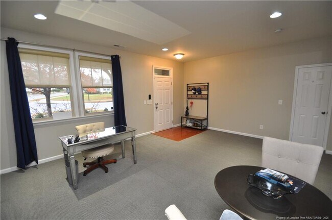 Building Photo - 300 Lime Creek Ct