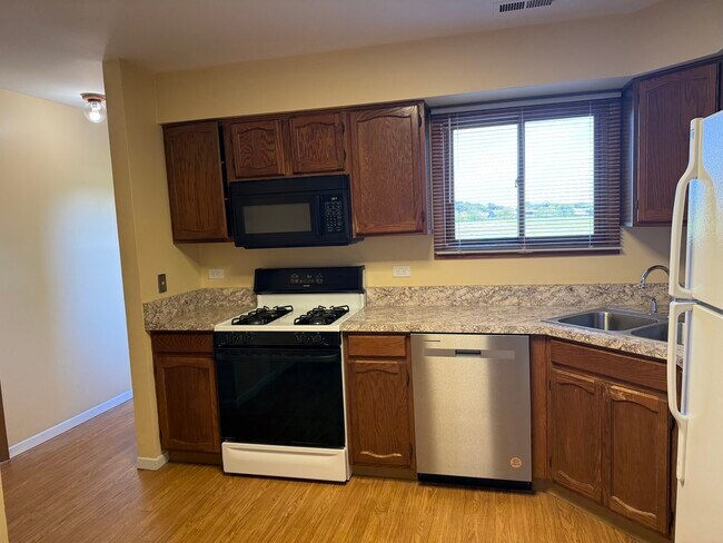 Building Photo - 34293 Birch Ln