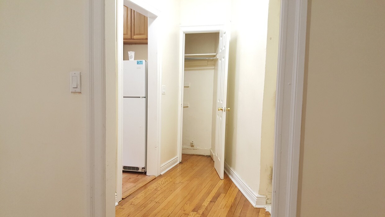 Foto principal - 2211 Ditmas Ave
