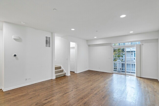 Foto del edificio - 1527 E Arbor Ln