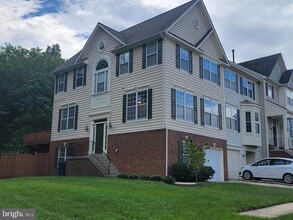 Building Photo - 20872 Ivymount Terrace