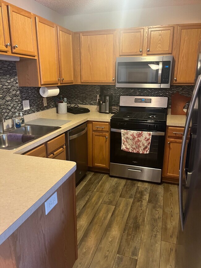 Foto del edificio - 1585 Serenity Ln