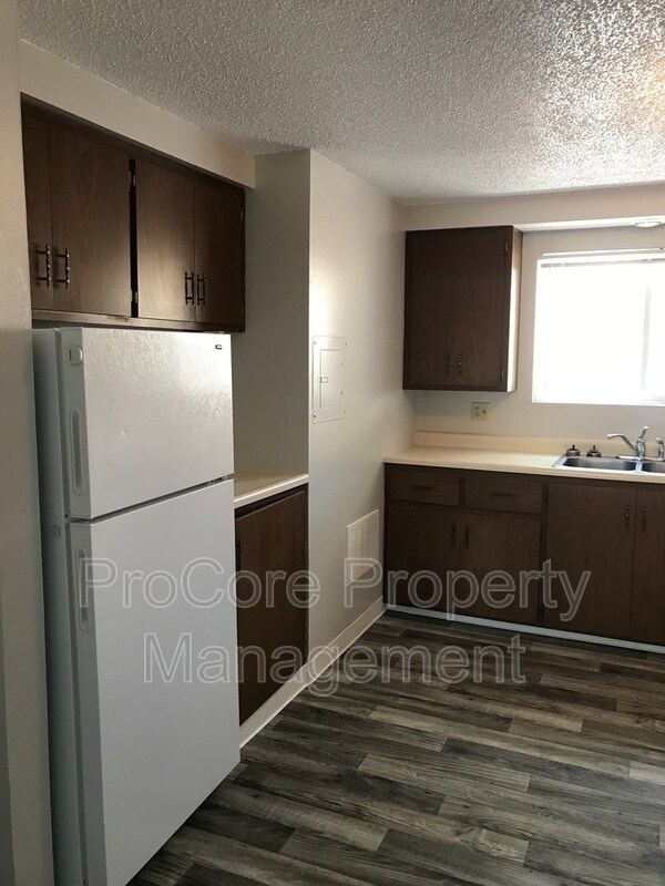 Foto del edificio - 511 W Pine Ave