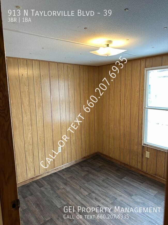 Building Photo - Nicely remodeled 3 bedroom home