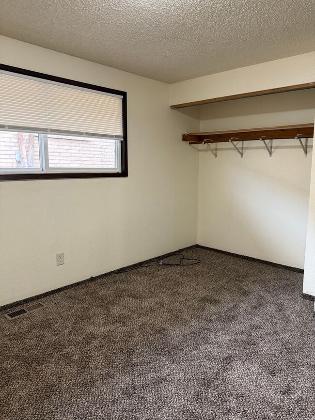 Foto del edificio - 2-bedroom duplex