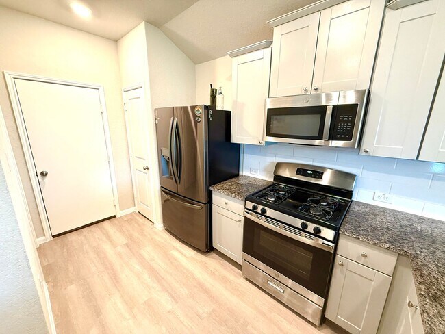 Building Photo - COMING SOON! GORGEOUS 3 Bedroom / 2 Bath H...