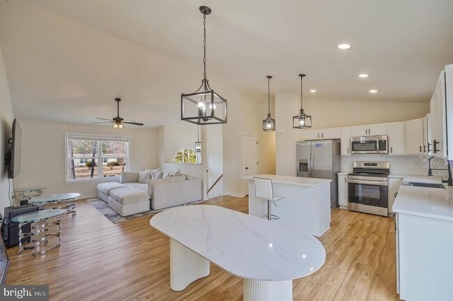 Building Photo - 9115 Granite Springs Rd