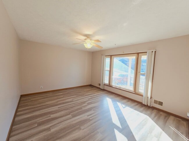 Photo - Spacious 3 Bedroom, 2.5 Bathroom Home with Garage, Carport & Basement