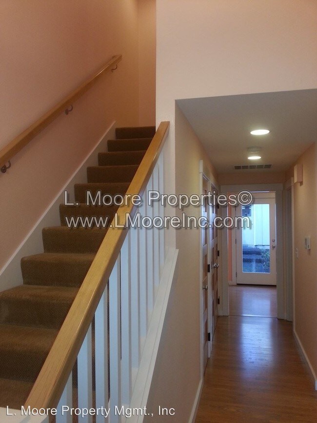 Building Photo - 90 Wheatherstone