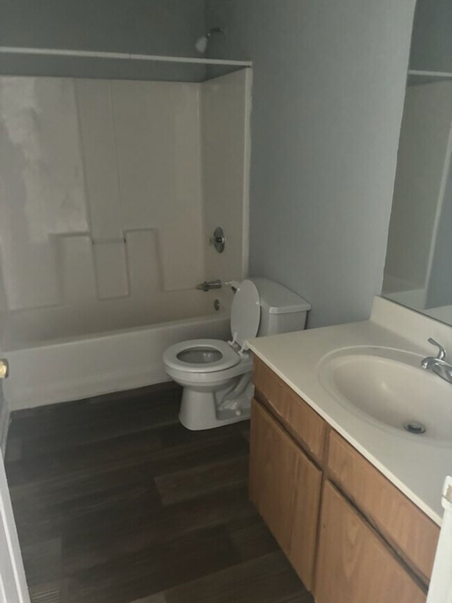 Foto del edificio - Beautiful Spacious 3-Bedroom House in the ...