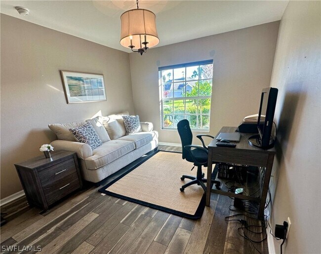 Foto del edificio - 10000 Horse Creek Rd